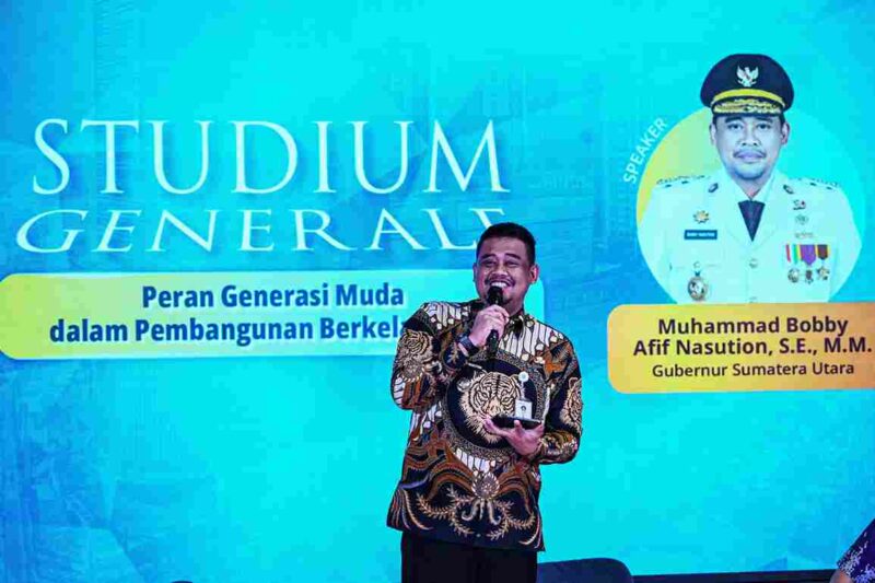 Gubernur Sumatera Utara (Sumut) Muhammad Bobby Afif Nasution memberikan kuliah umum di depan para mahasiswa di Kampus Universitas Bina Nusantara (Binus), Jalan Guru Patimpus Medan, Jumat (6/2/2026).