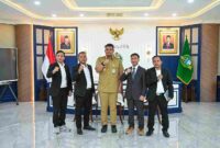 Gubernur Sumatera Utara Muhammad Bobby Afif Nasution menerima audiensi perwakilan OSHiN Tekno dan Lembaga Pelatihan Kerja (LPK) Mori Centre di Ruang Kerja Gubernur Sumut, Jalan Diponegoro Nomor 30.