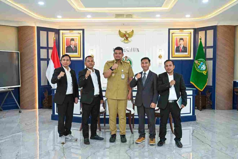 Gubernur Sumatera Utara Muhammad Bobby Afif Nasution menerima audiensi perwakilan OSHiN Tekno dan Lembaga Pelatihan Kerja (LPK) Mori Centre di Ruang Kerja Gubernur Sumut, Jalan Diponegoro Nomor 30.