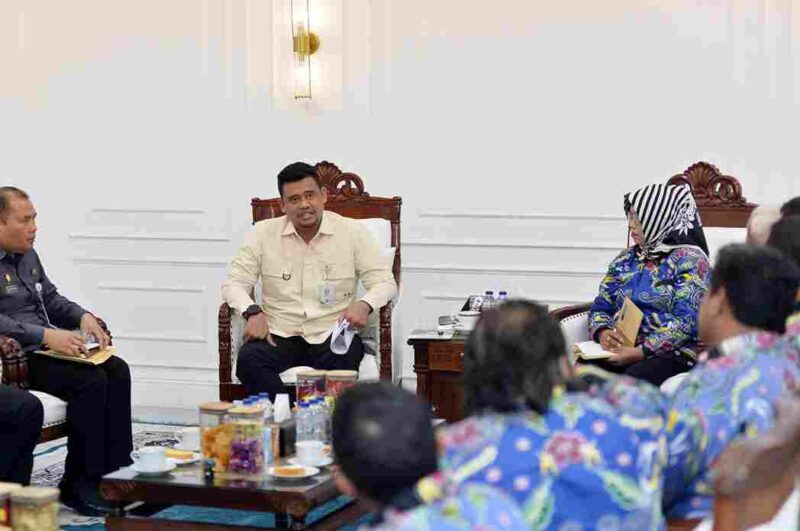 Gubernur Sumatera Utara Bobby Nasution menerima audiensi Pengurus Kelompok Tani Nelayan Andalan Sumut di Ruang Kerja Lantai 10 Kantor Gubernur Sumut Jalan Diponegoro Kota Medan. Selasa (10/2/2026).