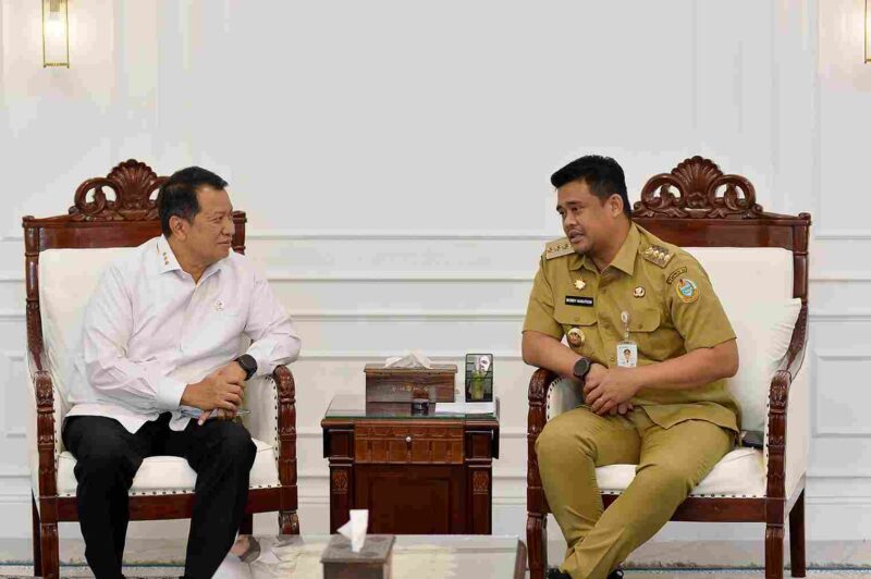 Gubernur Sumatera Utara (Sumut) Bobby Nasution menerima kunjungan kerja Wakil Menteri Pendayagunaan Aparatur Negara dan Reformasi Birokrasi Purwadi Arianto di Ruang Kerja Lantai 10 Kantor Gubernur Sumut Jalan Diponegoro Kota Medan, Senin (23/2/2026).