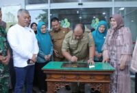 Bupati Asahan Taufik Zainal Abidin Siregar, S.Sos., M.Si., meresmikan gedung baru RSU Permata Hati Kisaran yang berlokasi di Jalan Ir. Juanda Nomor 21, Kelurahan Karang Anyer, Kecamatan Kota Kisaran Timur.