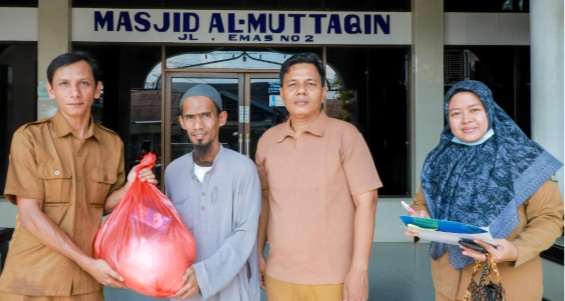 Pemko Pematangsiantar menyalurkan bantuan Ramadhan kepada 134 masjid dan 38 mushala