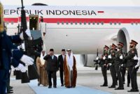 Pesawat Garuda Indonesia-1 yang membawa Presiden Prabowo dan rombongan mendarat di Bandar Udara Presidential Flight, Abu Dhabi sekitar pukul 18.00 waktu setempat.