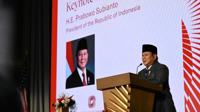 Presiden Republik Indonesia Prabowo Subianto menyampaikan sambutannya pada Gala Iftar Dinner Business Summit di U.S. Chamber of Commerce, Washington DC, pada Rabu, 18 Februari 2026. 