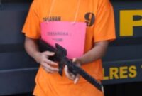 tersangka berinisial S (33),