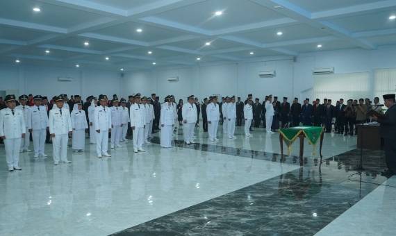 Pemerintah Kabupaten Asahan melaksanakan pelantikan dan pengambilan sumpah/janji Pejabat Administrator dan Pejabat Pengawas di lingkungan Pemkab Asahan. Kegiatan ini dipimpin langsung oleh Bupati Asahan Taufik Zainal Abidin, S.Sos., M.Si., dan bertempat di Aula Melati Kantor Bupati.