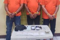 Para tersangka bersama barang bukti sabu yang diamankan  Timsus Ditresnarkoba Polda Sumut