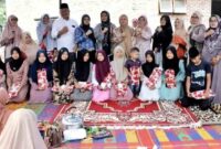 Pengurus Tim Penggerak Pemberdayaan dan Kesejahteraan Keluarga (TP PKK) Kabupaten Simalungun menghadiri pengajian yang digelar Majelis Taklim Al-Ikhlas di Nagori Padang Mainu, Kecamatan Dolok Batu Nanggar, Sumatera Utara.