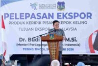 Menteri Perdagangan RI, Budi Santoso, melepas ekspor 9 ton pisang kepok keling ke Malaysia senilai sekitar Rp 270 juta. Pelepasan ekspor tersebut berlangsung di Pasar Baru Tebingtinggi, Jumat, 27 Februari 2026.