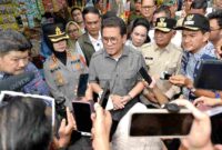 Wagub Sumut Surya dan Mendag Budi Santoso cek harga sembako di Pasar Gambir Tebingtinggi. Pemerintah pastikan stok aman dan harga stabil jelang Idulfitri 1447 H.