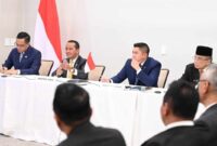 Menteri Energi dan Sumber Daya Mineral (ESDM) Bahlil Lahadalia menyampaikan keterangannya kepada awak media di Washington D.C., pada Jumat, 20 Februari 2026.