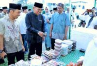 Bupati Simalungun, Dr. H. Anton Achmad Saragih, meresmikan Kampung Ramadhan Sampantao Square 1447 Hijriah di kompleks Islamic Centre Masjid Agung Al-Munawwarah, Perdagangan, Kecamatan Bandar, Kabupaten Simalungun, dalam kegiatan yang berlangsung pada Sabtu sore, 21 Februari 2026.