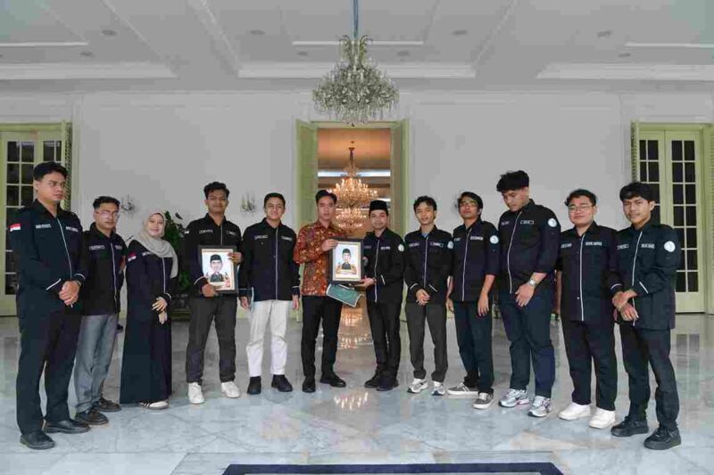 Wakil Presiden Gibran Rakabuming Raka menerima audiensi Forum Ukhuwah Mahasiswa Sumatera (FUMAS) di Istana Wakil Presiden, Jakarta Pusat, pada Senin (23 Februari 2026).