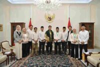 Gibran Rakabuming Raka menerima audiensi Dewan Pimpinan Pusat Persatuan Mahasantri Indonesia di Istana Wakil Presiden, Jakarta, Rabu (25/2/2026).