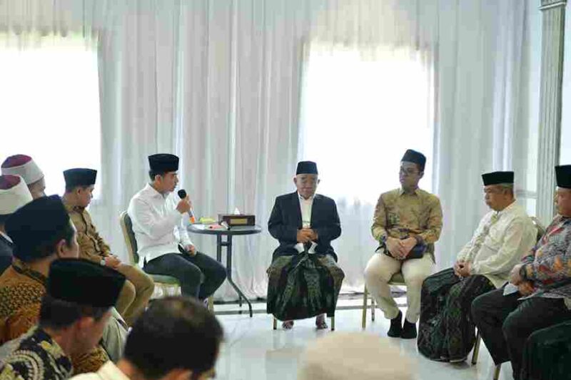 Wakil Presiden Gibran Rakabuming Raka menyambangi Pondok Pesantren Amanatul Ummah, Jalan Raya Tirtowening, Desa Bendunganjati, Kecamatan Pacet, Kabupaten Mojokerto, Selasa, 3 Februari 2026.
