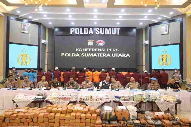 Konferensi Pers Polda Sumatera utara.
