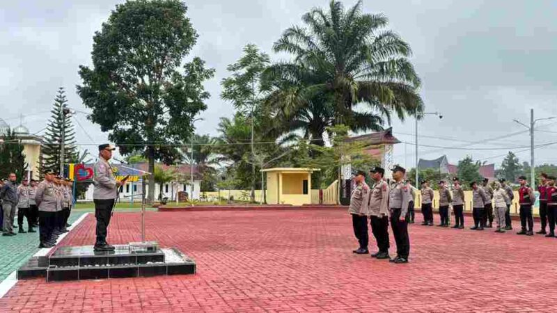 Kapolres Simalungun, AKBP Marganda Aritonang, S.H., S.I.K., M.M., secara langsung memberikan reward kepada personel atas prestasi membanggakan yang baru saja diraih di tingkat Polda Sumatera Utara.