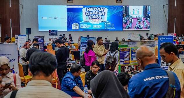 Pameran kerja ini digelar di Hall Universitas Prima Indonesia, Jalan Sampul, Medan, Selasa, 10 Februari 2026.