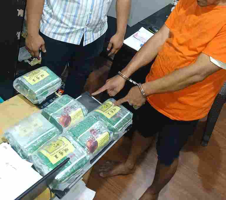 narkotika jenis sabu seberat delapan kilogram digagalkan Direktorat Reserse Narkoba Polda Sumatera Utara setelah menghentikan sebuah bus angkutan umum di kawasan Jalan Lintas Sumatera, Rantau Prapat, Kabupaten Labuhanbatu, dalam operasi yang berlangsung sejak Kamis tengah malam, 12 Februari 2026.