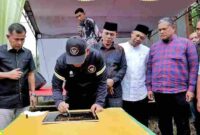 Syukuran atas selesainya pembangunan jalan rabat beton yang dibiayai secara swadaya, Sekaligus penandatanganan prasasti oleh Bupati Simalungun, Selasa, 17 Februari 2026.