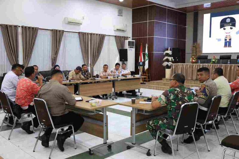 Rapat Optimalisasi Terminal Tanjung Pinggir yang dipimpin Sekretaris Daerah (Sekda) Junaedi Antonius Sitanggang, S.STP., M.Si., mewakili Wali Kota Pematangsiantar Wesly Silalahi, S.H., M.Kn., Rabu, 29 Januari 2026, di Ruang Serbaguna Pemko Pematangsiantar.
