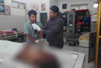 Seorang pejalan kaki yang meninggal dunia setelah tertabrak mobil angkutan umum di Jalan Pematangsiantar–Parapat, Kecamatan Dolok Panribuan, pada Selasa malam,17 Februari 2026.