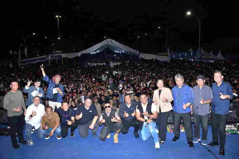 Perayaan Hari Jadi ke-22 Kabupaten Samosir berlangsung meriah di kawasan Waterfront Pangururan pada Kamis, 27 Februari 2026.