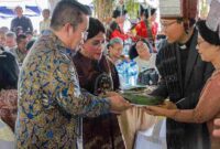 Wali Kota Pematangsiantar Wesly Silalahi, S.H., M.Kn. menghadiri Open House Partonggoan Bona Tahun 2026 Kantor Sinode Gereja Kristen Protestan Simalungun (GKPS) yang digelar Selasa, 21 Januari 2026, di Balai GKPS Pdt. Kerpanius Purba, Kantor Pusat GKPS, Jalan Pdt. J. Wismar Saragih, Pematangsiantar.