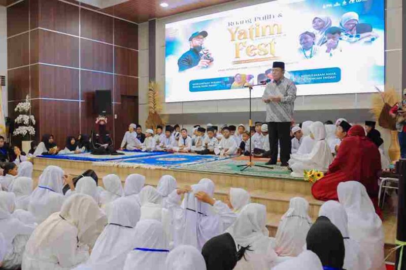 Wali Kota Pematangsiantar Wesly Silalahi, S.H., M.Kn., menghadiri Yatim Fest Ramadan yang digelar Yayasan Abulyatama Indonesia di Ruang Serbaguna Pemerintah Kota Pematangsiantar, pada Minggu, 22 Februari 2026.