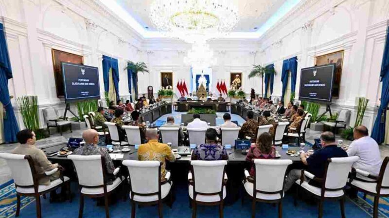 Presiden Prabowo Subianto menggelar acara silaturahmi dan diskusi bersama sejumlah tokoh nasional di Istana Merdeka, Jakarta, pada Selasa malam, 3 Maret 2026.