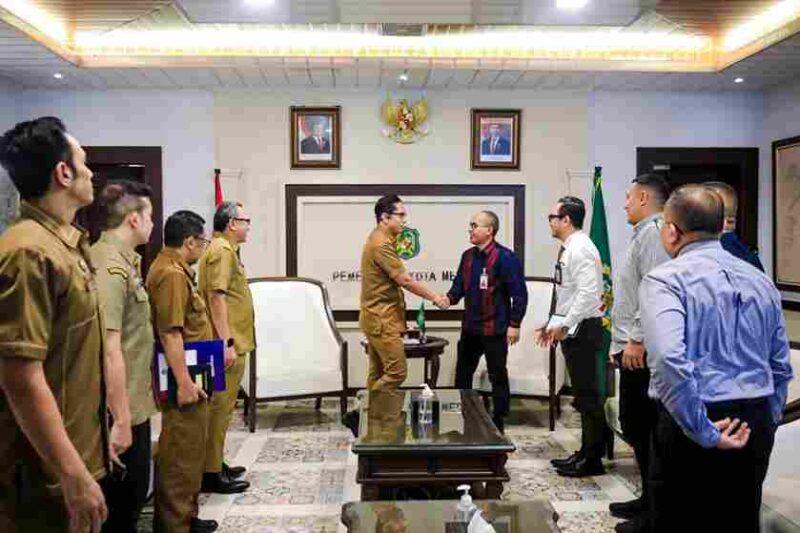 Wali Kota Medan Rico Tri Putra Bayu Waas menyambut tawaran kerja sama Bank Sumut untuk mengembangkan digitalisasi sistem parkir di Kota Medan.