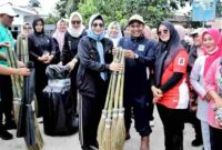 Tim Penggerak Pemberdayaan Kesejahteraan Keluarga (TP PKK) Kabupaten Simalungun menggelar gerakan Bersih Desa di Nagori Dolok Maraja, Kecamatan Tapian Dolok, Kabupaten Simalungun, pada Minggu, 15 Maret 2026.