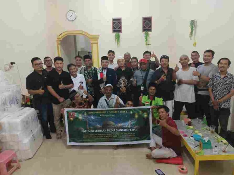 Kegiatan buka puasa bersama insan pers yang tergabung dalam Forum Kemitraan Media Siantar (FKMS).