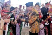 Bupati Simalungun Dr. H. Anton Achmad Saragih menghadiri Pesta Parerean/Tugu Tambak Pomparan Op. Bima Sinaga yang digelar di Nagori Saribuasi, Kecamatan Hatonduhan, Kabupaten Simalungun, Sumatera Utara, pada Sabtu (28/2/2026).