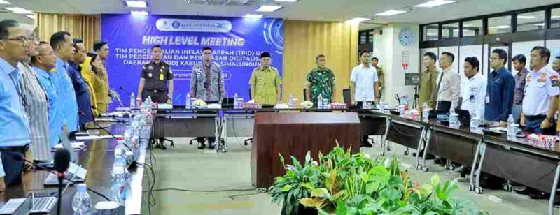 Bupati Kabupaten Simalungun, Anton Achmad Saragih, memimpin High Level Meeting (HLM) Tim Pengendalian Inflasi Daerah (TPID) dan Tim Percepatan dan Perluasan Digitalisasi Daerah (TP2DD) yang digelar di Kantor Bank Indonesia Perwakilan Pematangsiantar, pada Senin, 16 Maret 2026.