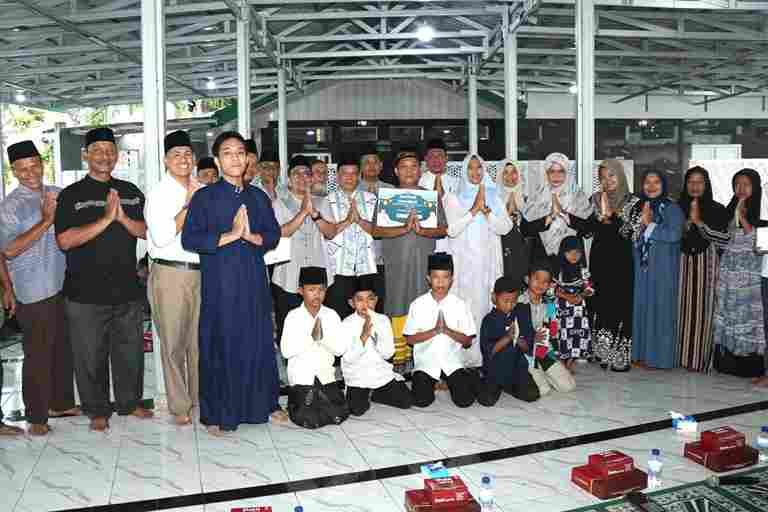 Wakil Wali Kota Pematangsiantar Herlina melanjutkan rangkaian Safari Ramadan Pemerintah Kota Pematangsiantar dengan mengunjungi Masjid As Sholeh di Jalan Jawa, Kelurahan Bantan, Kecamatan Siantar Barat, pada Rabu, 4 Maret 2026.