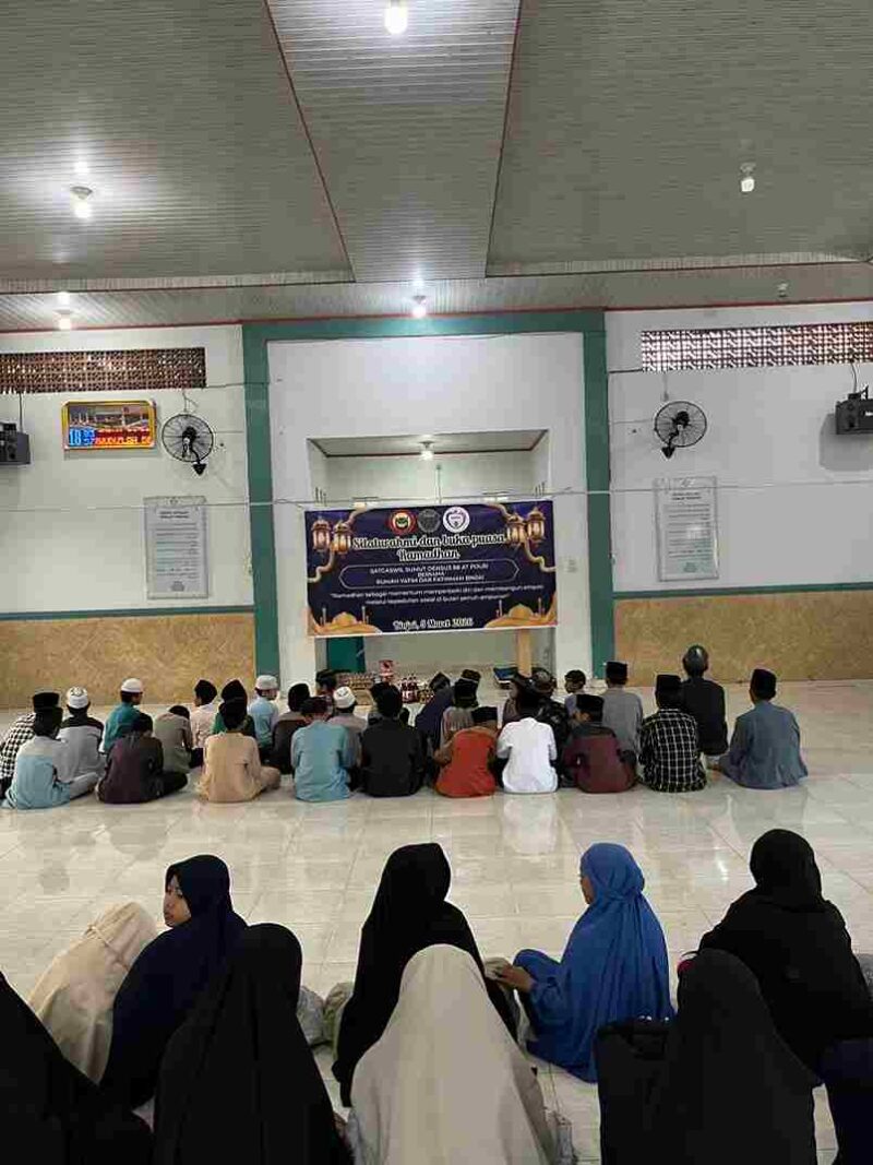 Satgaswil Sumut Densus 88 AT Polri menggelar buka puasa bersama dan santunan anak yatim di Rumah Yatim Dar Fathimah, Kota Binjai,