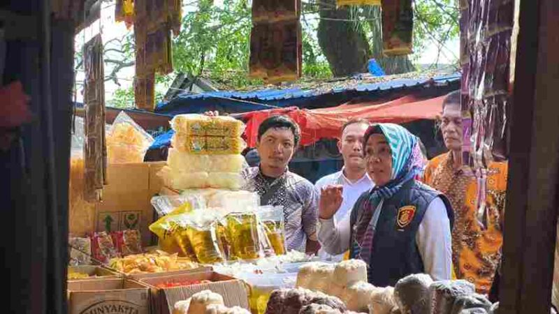 Satgas Pangan Polda Sumut melakukan sidak di sejumlah pasar tradisional di Medan untuk memantau harga dan ketersediaan bahan pokok selama Ramadan hingga Lebaran 2026.