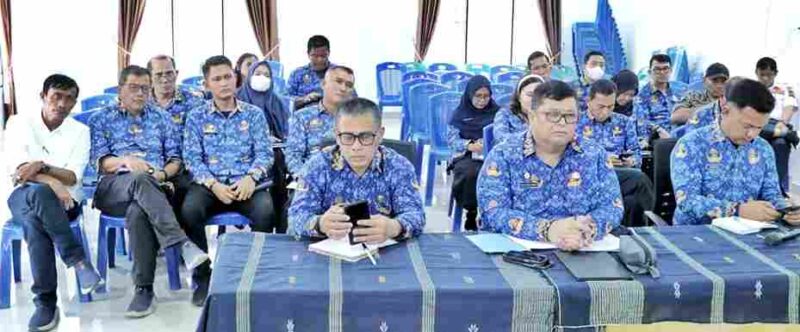 Rapat koordinasi pengusulan proyek strategis daerah Tahun 2026 yang berlangsung di Ruang Harungguan Roundahaim Saragih, Kantor Camat Tapian Dolok, Kabupaten Simalungun, Sumatera Utara, Kamis (12 Maret 2026).