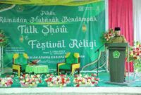 Kegiatan Ramadhan Mubarak Berdampak bertajuk “Talk Show dan Festival Religi” yang dirangkai dengan Pasar Murah Ramadan digelar di Kantor Kementerian Agama Kabupaten Asahan, Jalan Turi, Kelurahan Mekar Baru, Kecamatan Kota Kisaran Barat, pada Senin (2/3/2026).