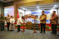 Wali Kota Pematangsiantar Wesly Silalahi, S.H., M.Kn., saat membuka Musyawarah Perencanaan Pembangunan Rencana Kerja Pemerintah Daerah (Musrenbang RKPD) Tahun 2027 yang digelar di Hotel Manna, Jalan Medan, Kelurahan Naga Pita, Kecamatan Siantar Martoba. Kegiatan tersebut berlangsung pada Rabu (11 Maret 2026).