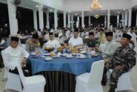 Kegiatan buka puasa bersama yang berlangsung di Pendopo Rumah Dinas Bupati Asahan pada Senin, 16 Maret 2026.