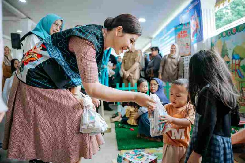 Ketua Tim Penggerak (TP) Pemberdayaan Kesejahteraan Keluarga (PKK) Sumut Kahiyang Ayu menghadiri acara peringatan Hari Kesatuan Gerak (HKG) PKK ke-54 sekaligus Hari Jadi Provinsi Sumut ke-78, yang berlangsung di Rumah Dinas Bupati Asahan, Selasa (14/4/2026). 