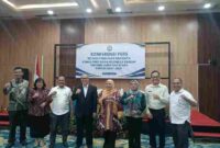 Ketua Tim Seleksi, Corry Novrica, didampingi anggota tim seleksi, memaparkan proses pendaftaran seleksi calon anggota Komisi Penyiaran Indonesia Daerah (KPID) Sumatera Utara (Sumut) untuk periode 2026–2029, dalam konferensi pers yang digelar di Grand Inna Hotel Medan, Selasa (14/4/2026).