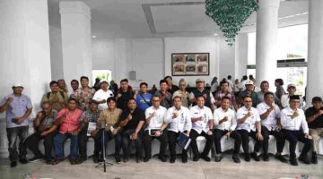 Pemerintah Provinsi Sumatera Utara (Sumut) melalui Kepala Badan Pendapatan Daerah (Bapenda) Sutan Tolang Lubis dan Kepala Badan Keuangan dan Aset Daerah (BKAD) Timur Tumanggor melakukan Konferensi Pers terkait upaya Pemprov Sumut dalam meningkatkan pendapatan daerah.  Kegiatan ini difasilitasi Dinas Kominfo Sumut berlangsung di Lobby Dekranasda Lantai 1 Kantor Gubernur Sumut Jalan Diponegoro 30 Kota Medan, Rabu (29/4/2026).