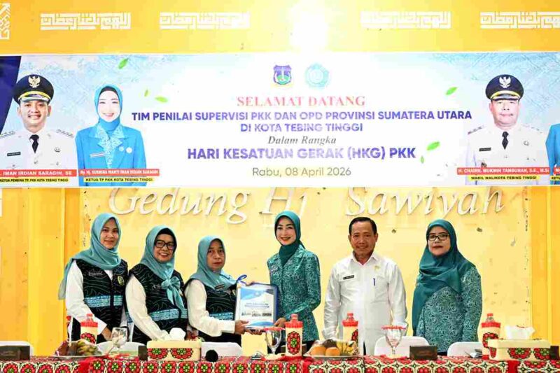 Staf Ahli I TP PKK Sumut, Titiek Sugiharti, pada kegiatan Supervisi PKK dalam rangka Hari Kesatuan Gerak (HKG) PKK Provinsi Sumut Tahun 2026 di Gedung Sawiyah Nasution, Jalan Dr Sutomo, Kota Tebingtinggi, Rabu (8/4/2026).