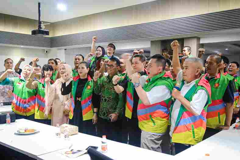 Wakil Wali Kota Medan, Zakiyuddin Harahap, berfoto bersama.