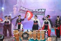 Rangkaian peringatan Hari Jadi ke-155 Kota Pematangsiantar dimulai dengan pagelaran seni budaya Simalungun “Marsombuh Sihol” yang digelar di pelataran Monumen Raja Sang Naualuh Damanik, Kecamatan Siantar Timur, Sabtu (18 April 2026) malam.