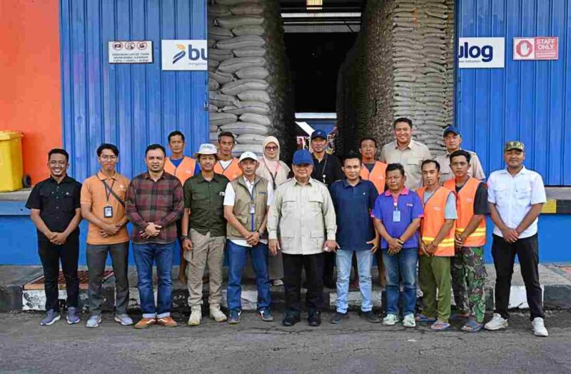 Presiden Prabowo sidak Gudang Bulog Magelang